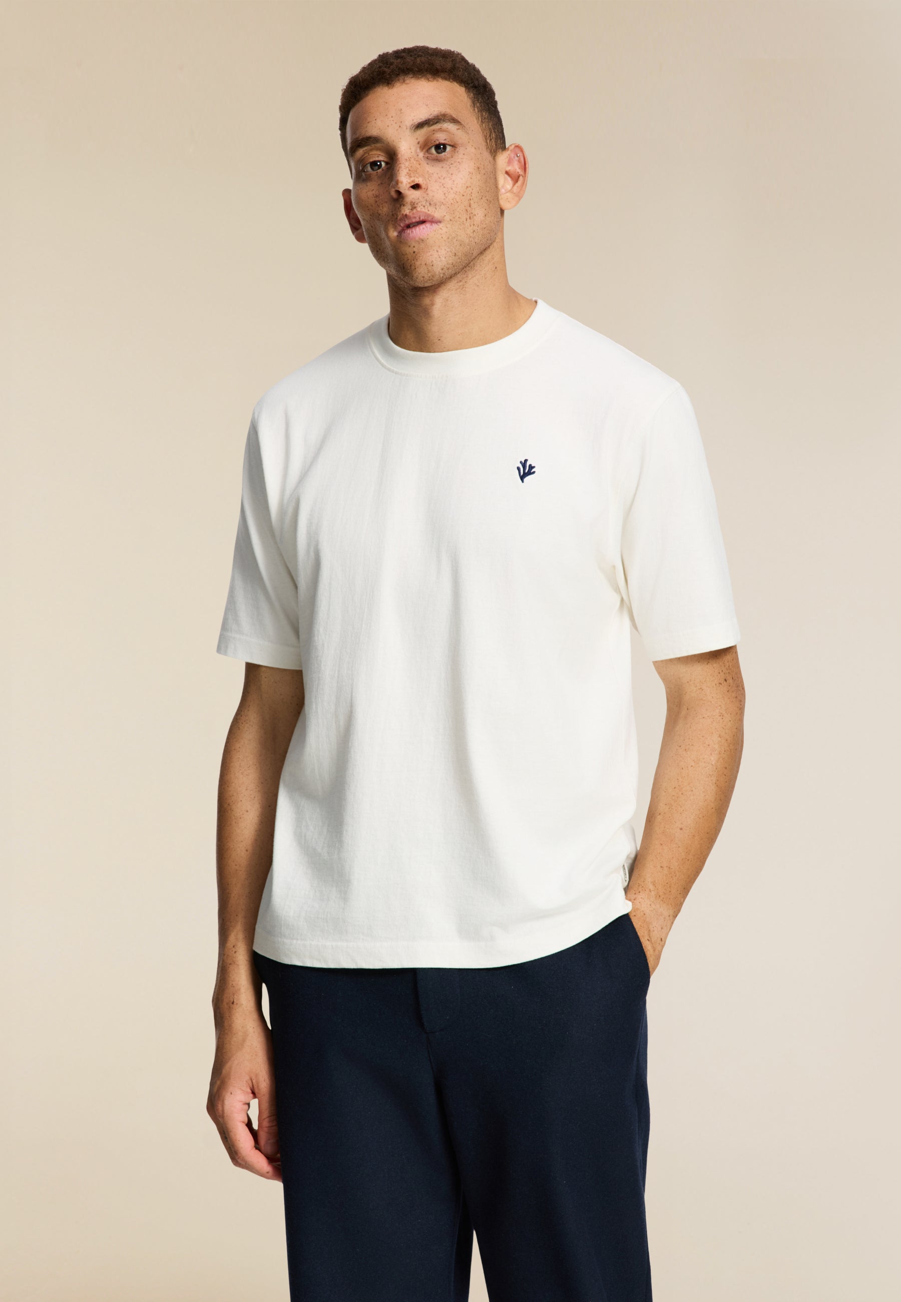 FINN relaxed t-shirt koraal logo | white