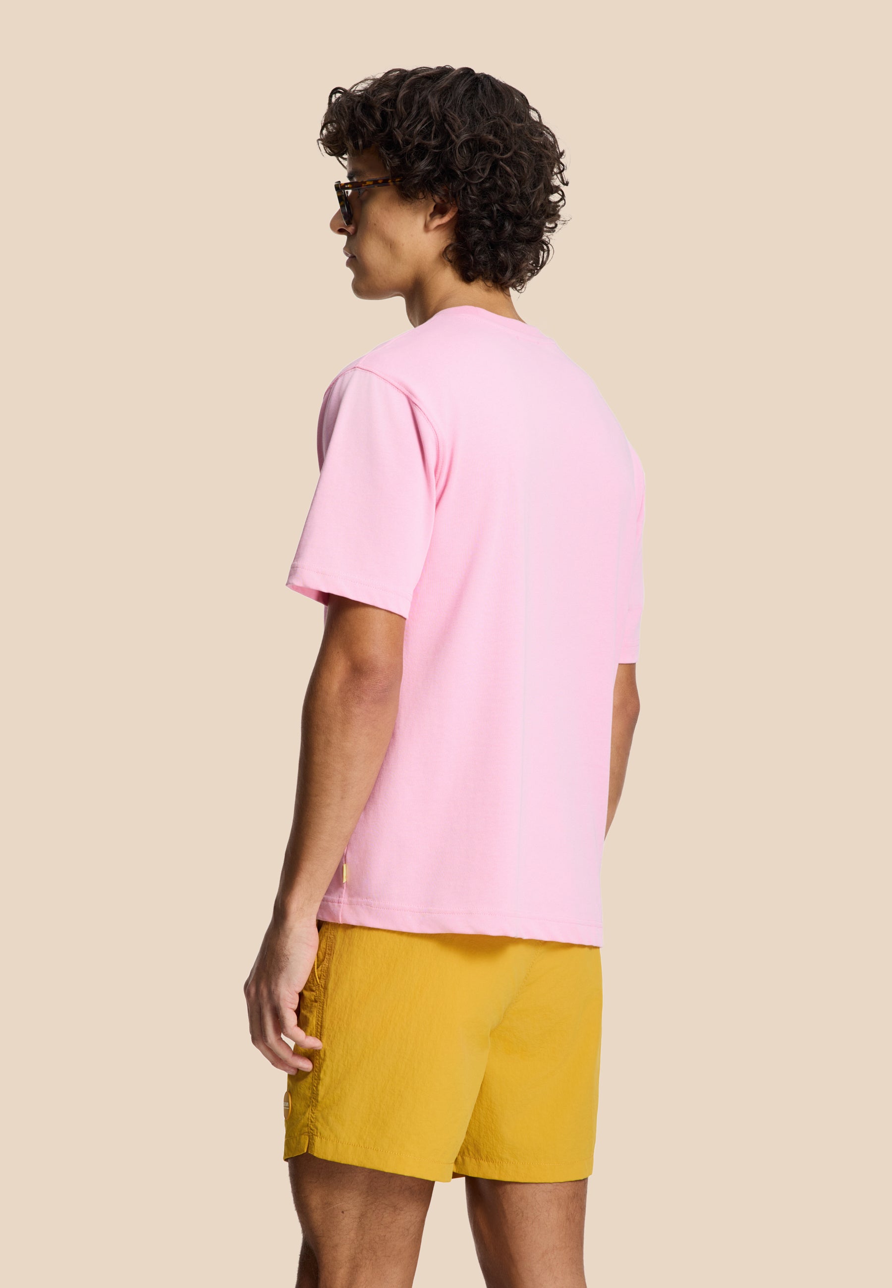 FINN relaxed t-shirt shiwi badge