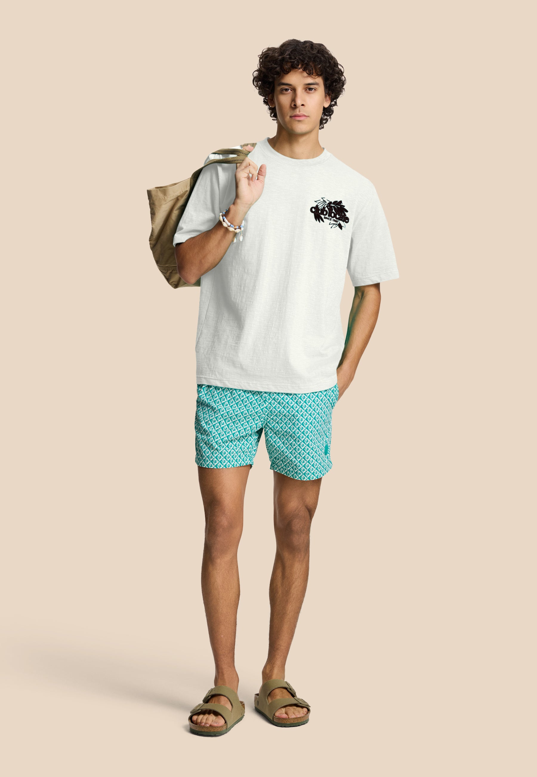 FINN relaxed t-shirt club locale
