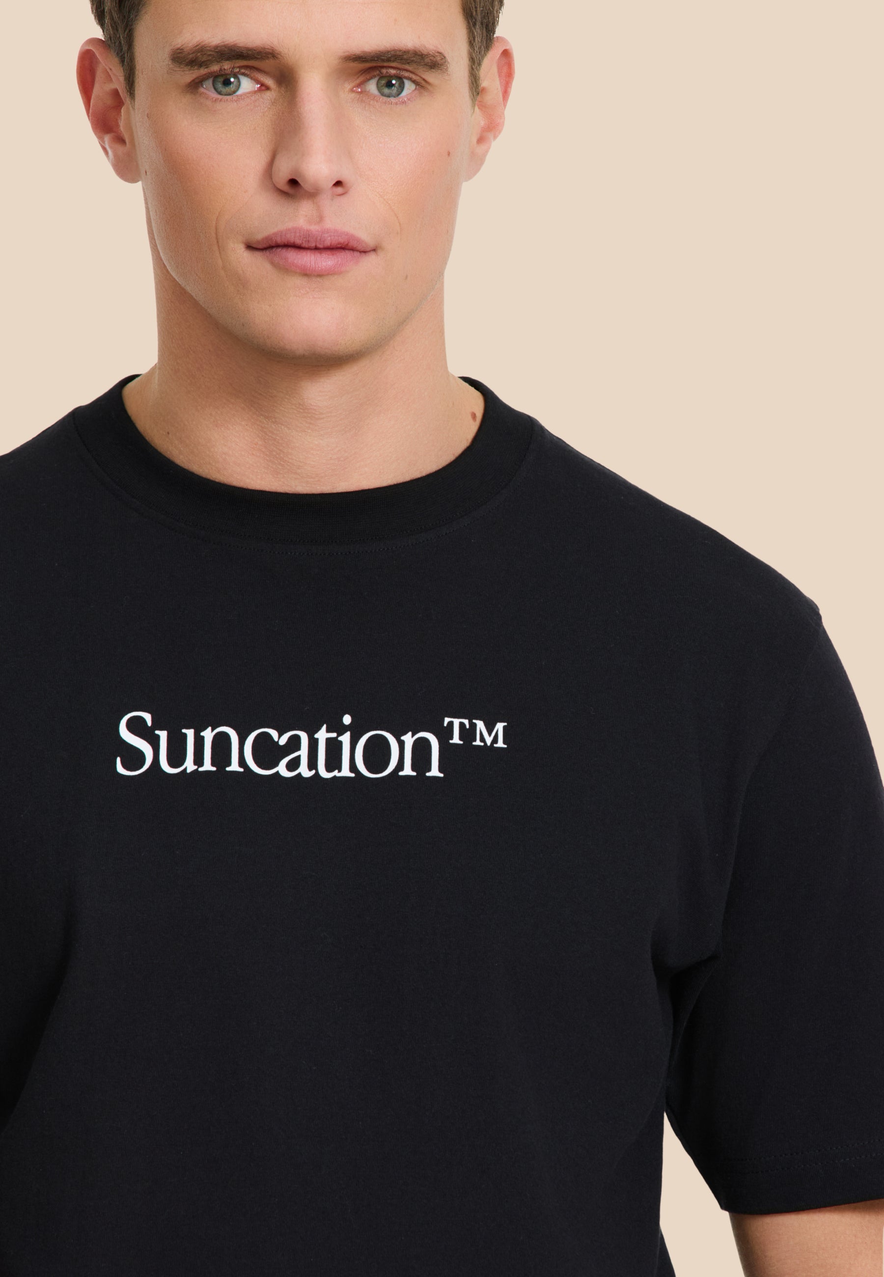 FINN relaxed t-shirt suncation | black