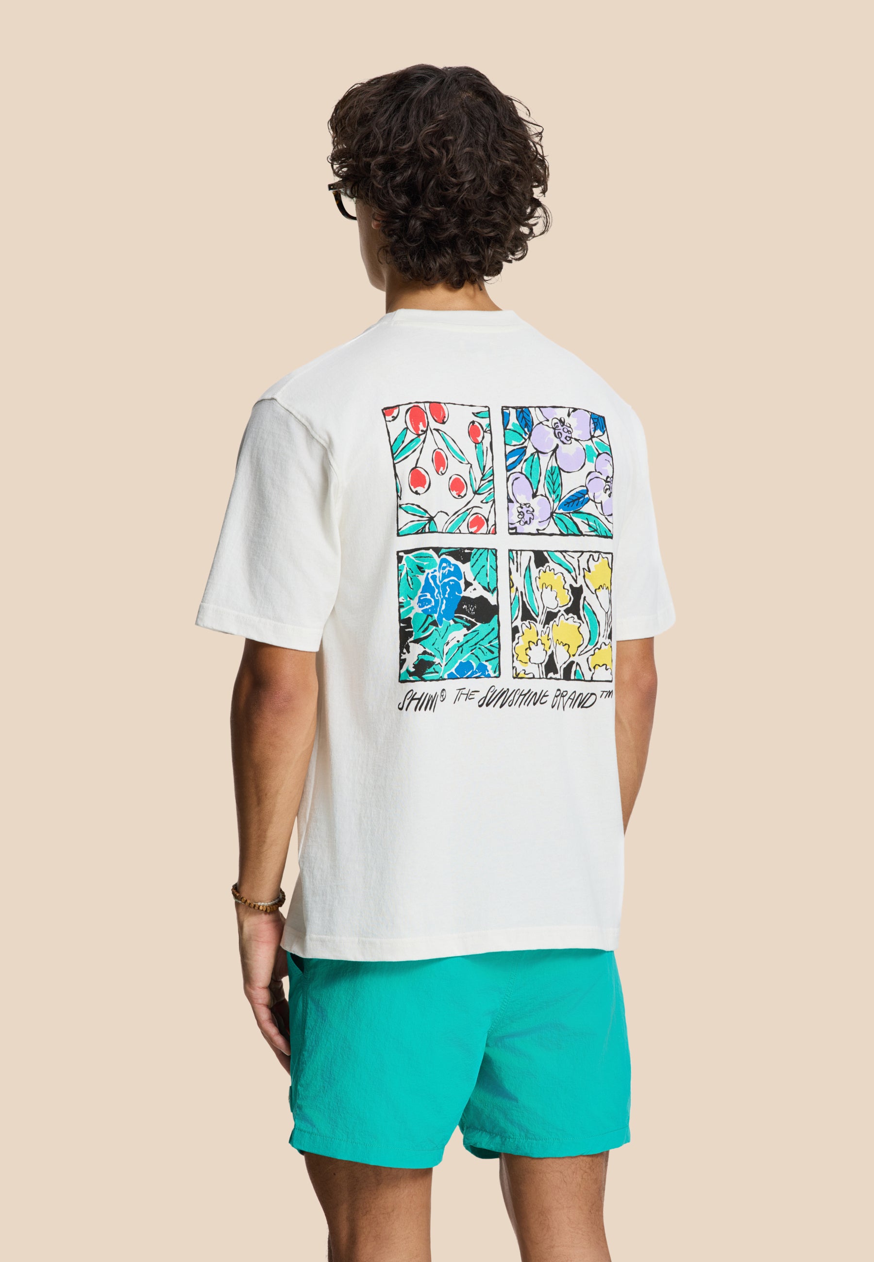 FINN relaxed t-shirt sketched flowers | white