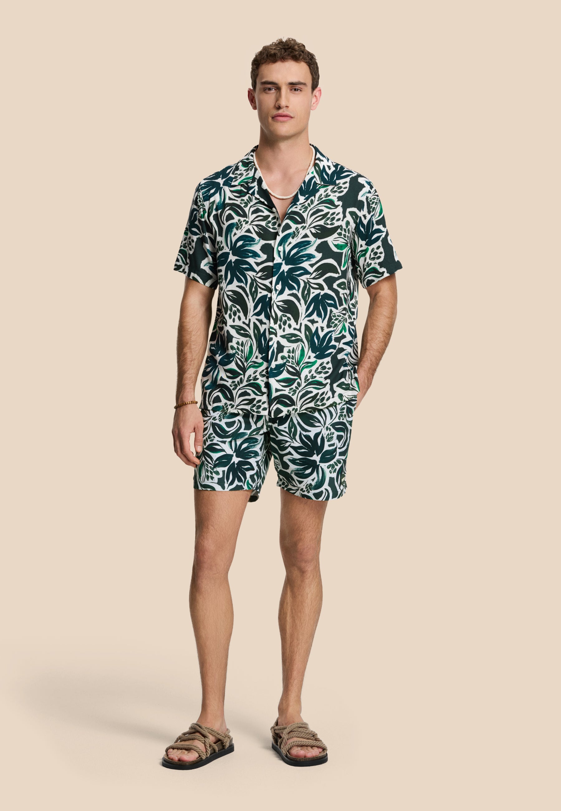 VIC short sleeve shirt floral leafs | green