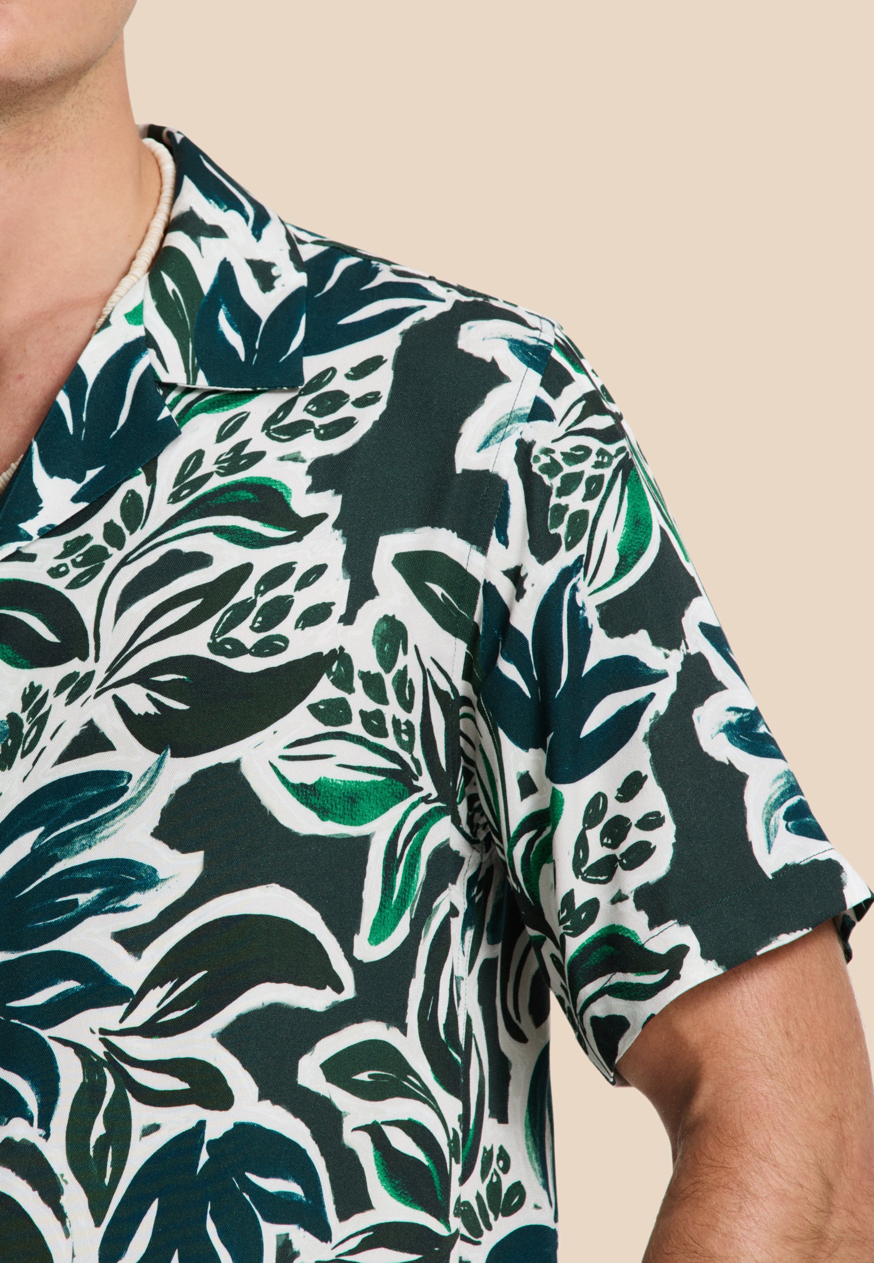 VIC short sleeve shirt floral leafs | green