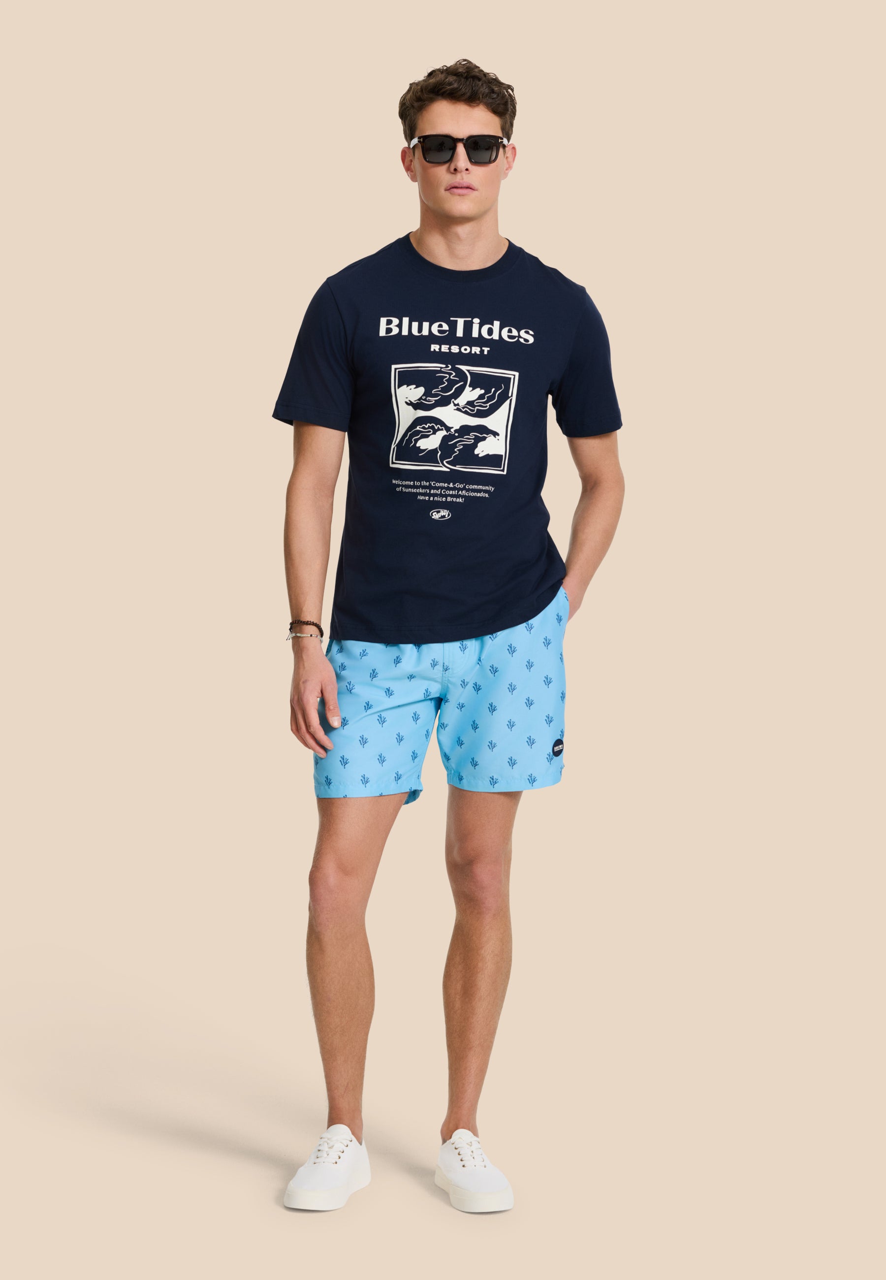 MIKE swim shorts sketched coral | blue sky