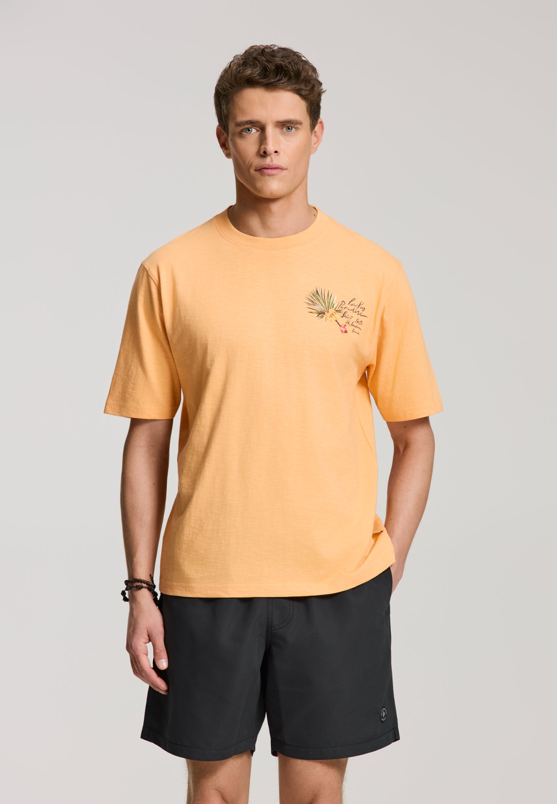 FINN relaxed fit banana breeze t-shirt | orange glow