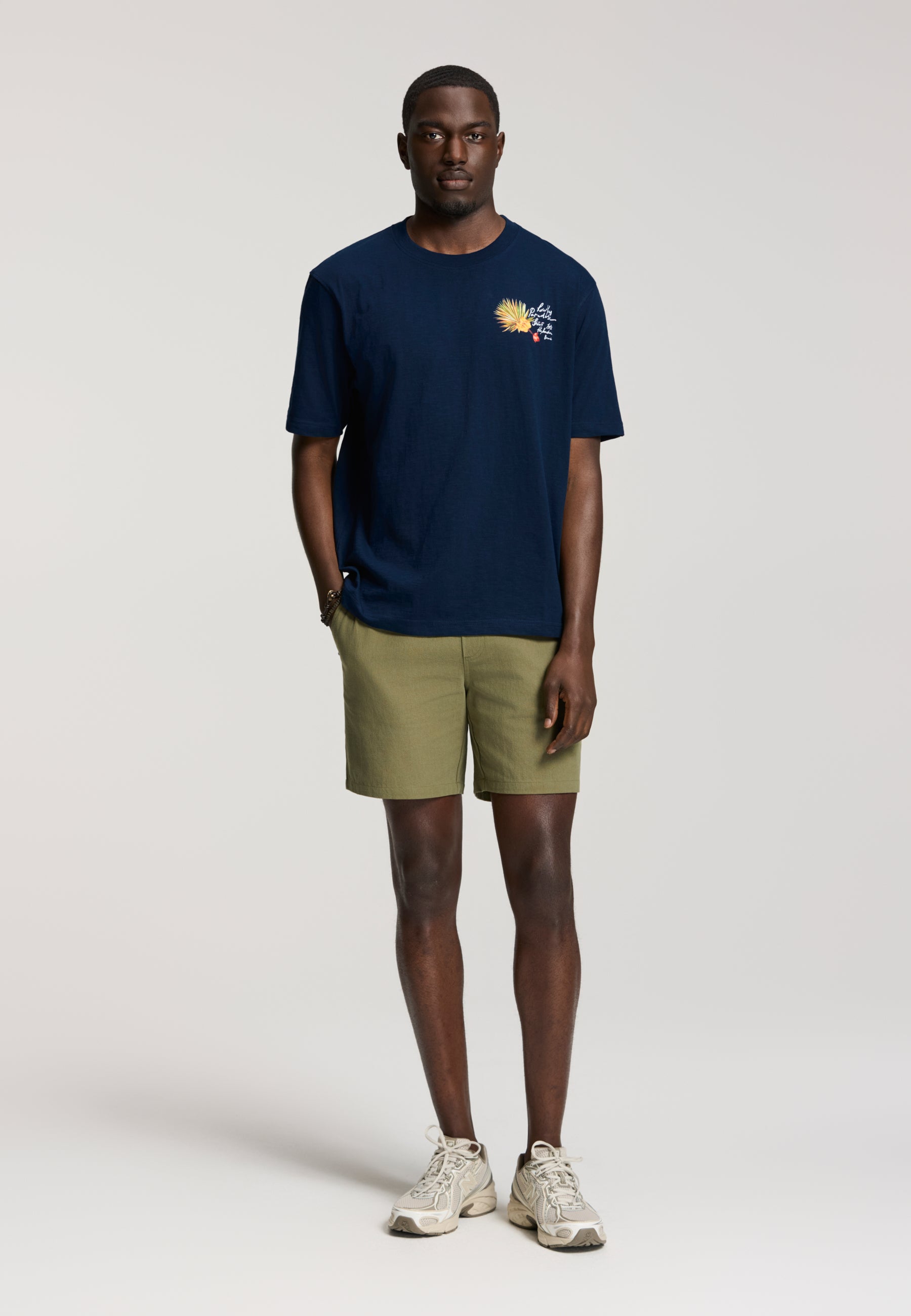 FINN relaxed fit banana breeze t-shirt | blue dark navy