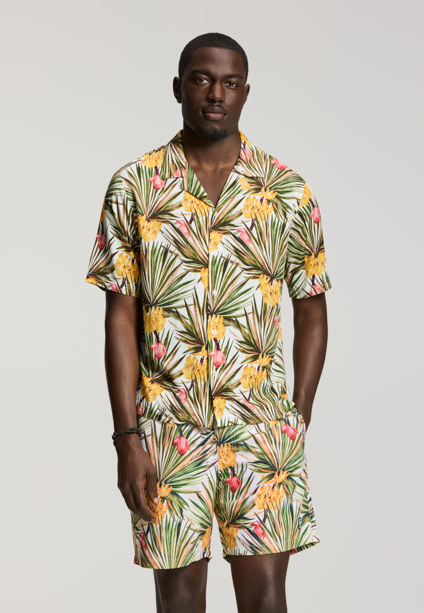 VIC banana breeze short sleeve shirt | green