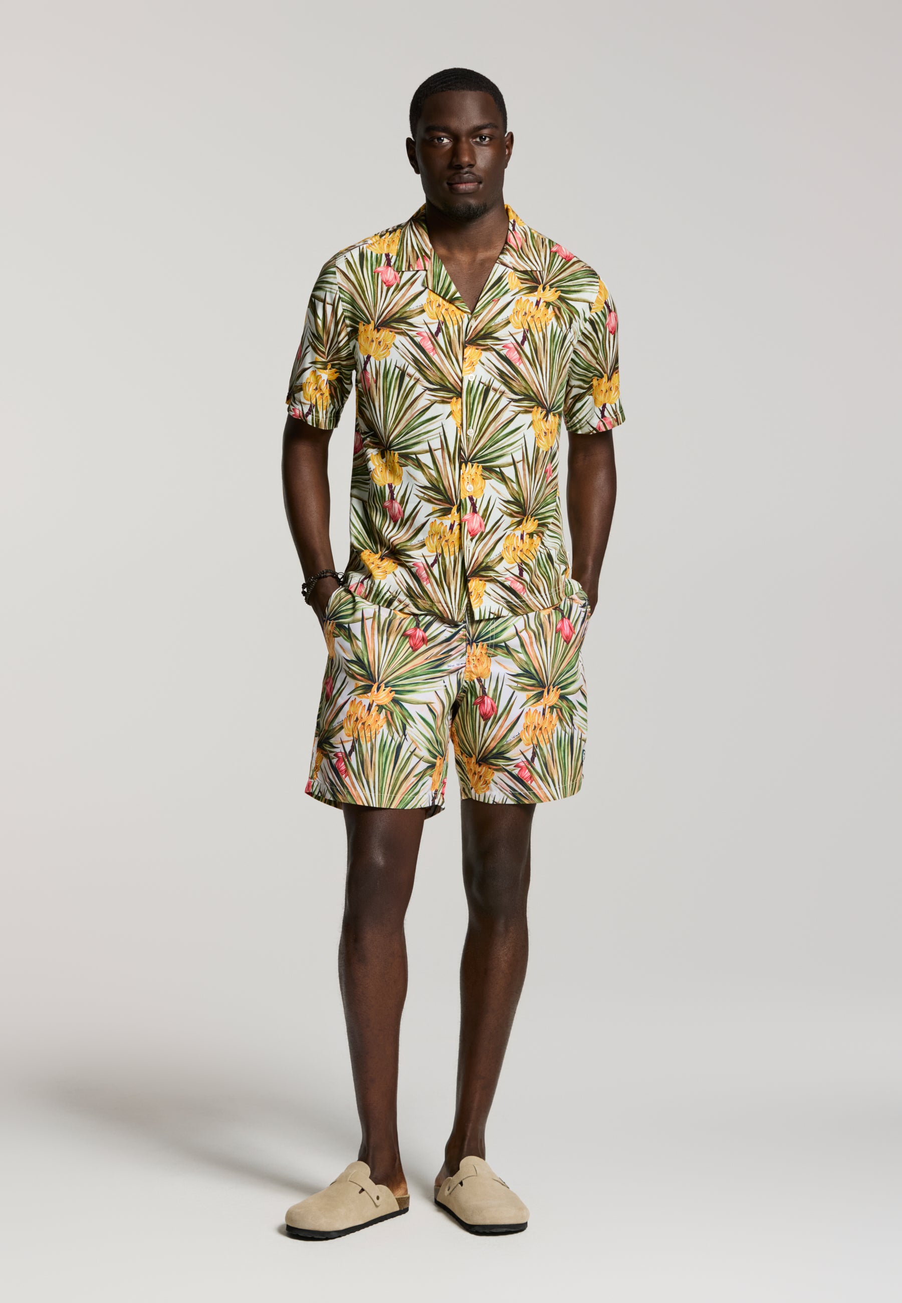 VIC banana breeze short sleeve shirt | green