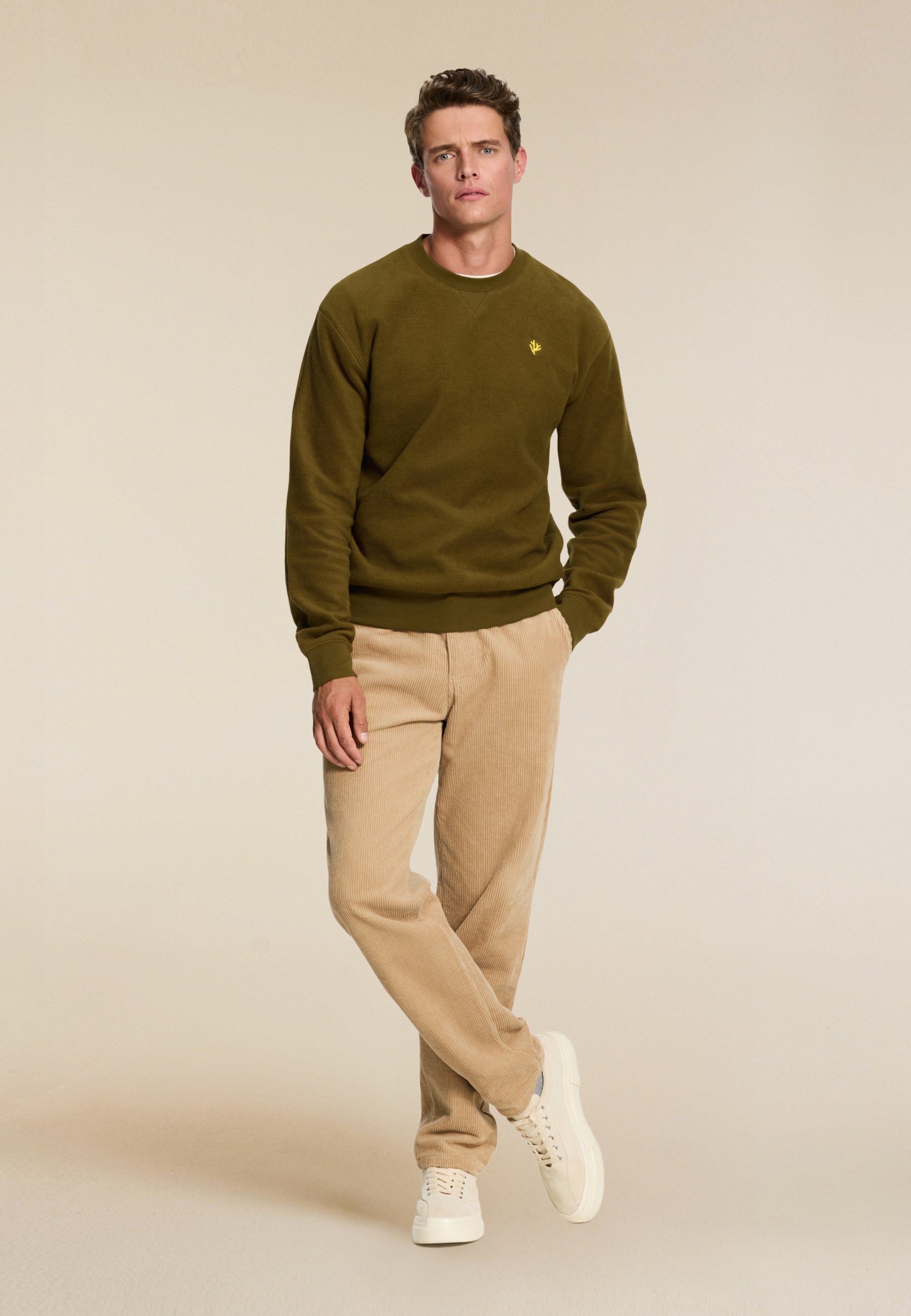 KYLE relaxed fit coral logo sweater | green olive