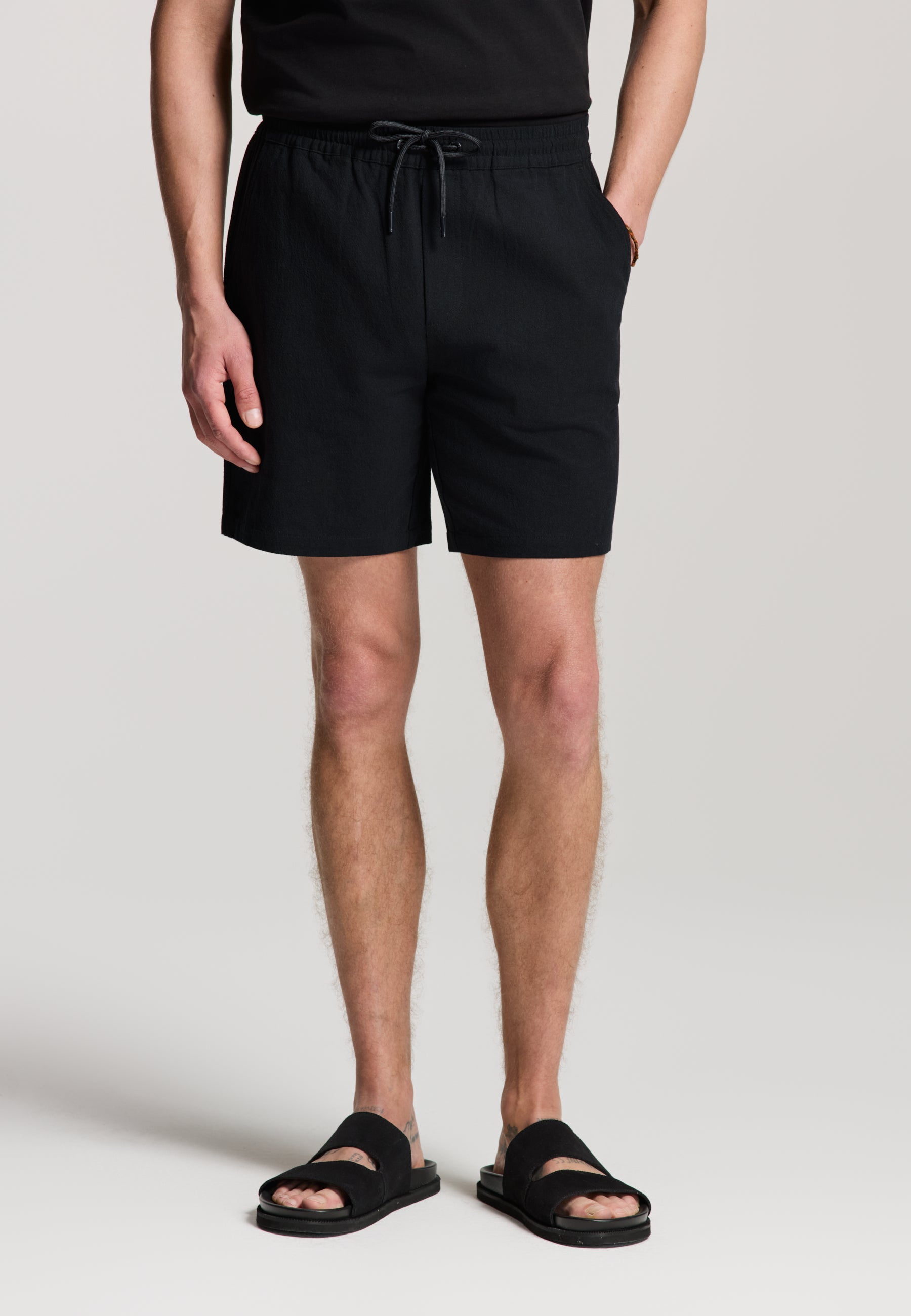 JOSH shorts crepe structure | black