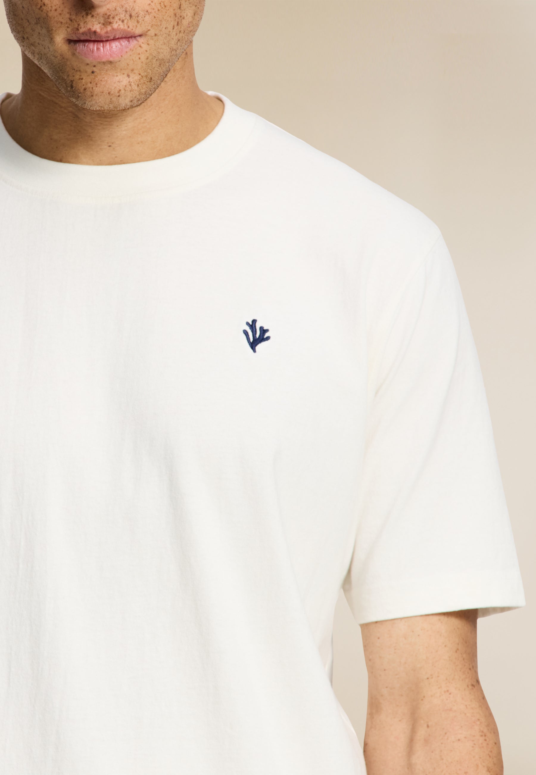 FINN relaxed t-shirt koraal logo | white