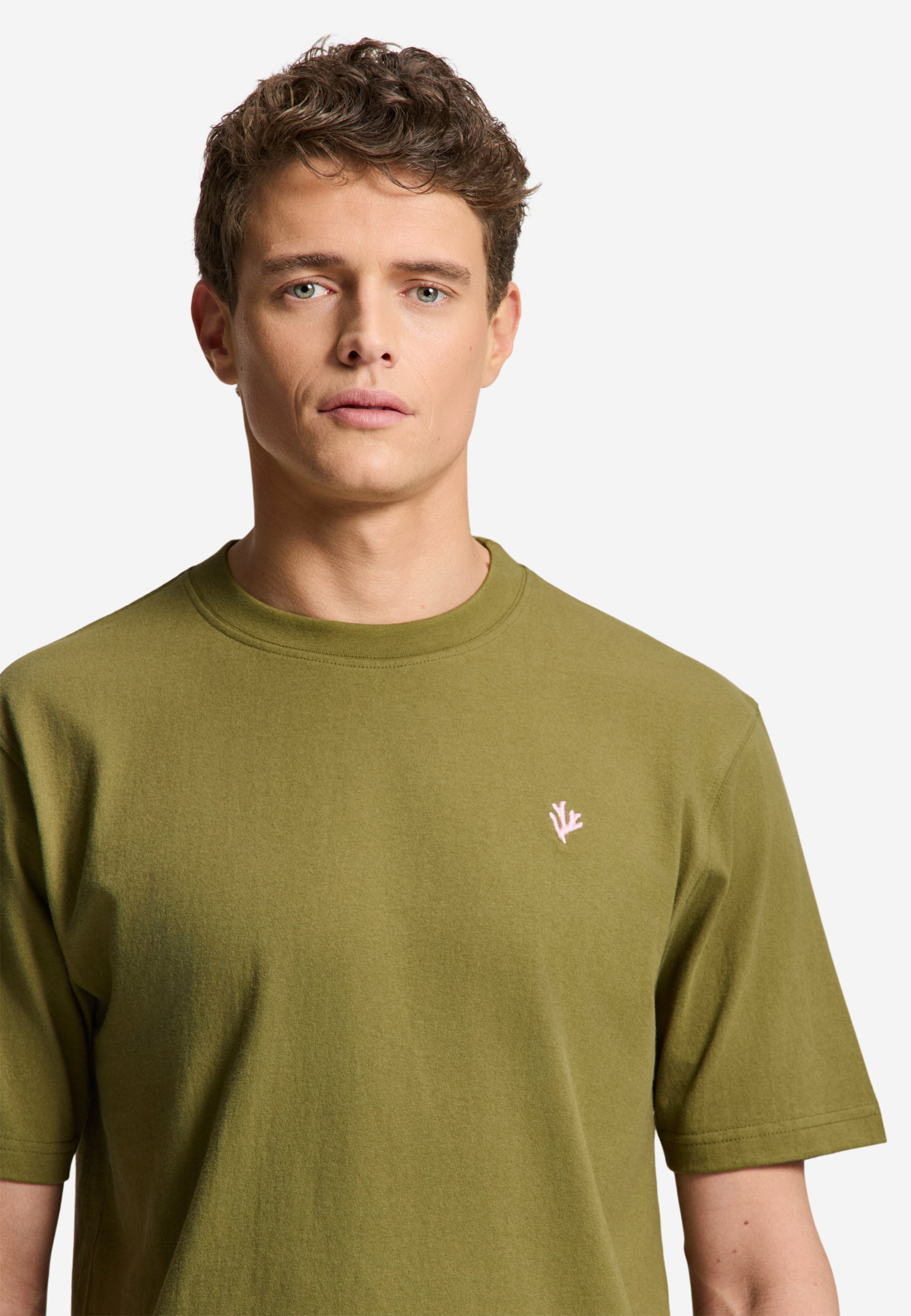 FINN relaxed t-shirt coral logo | green olive mist