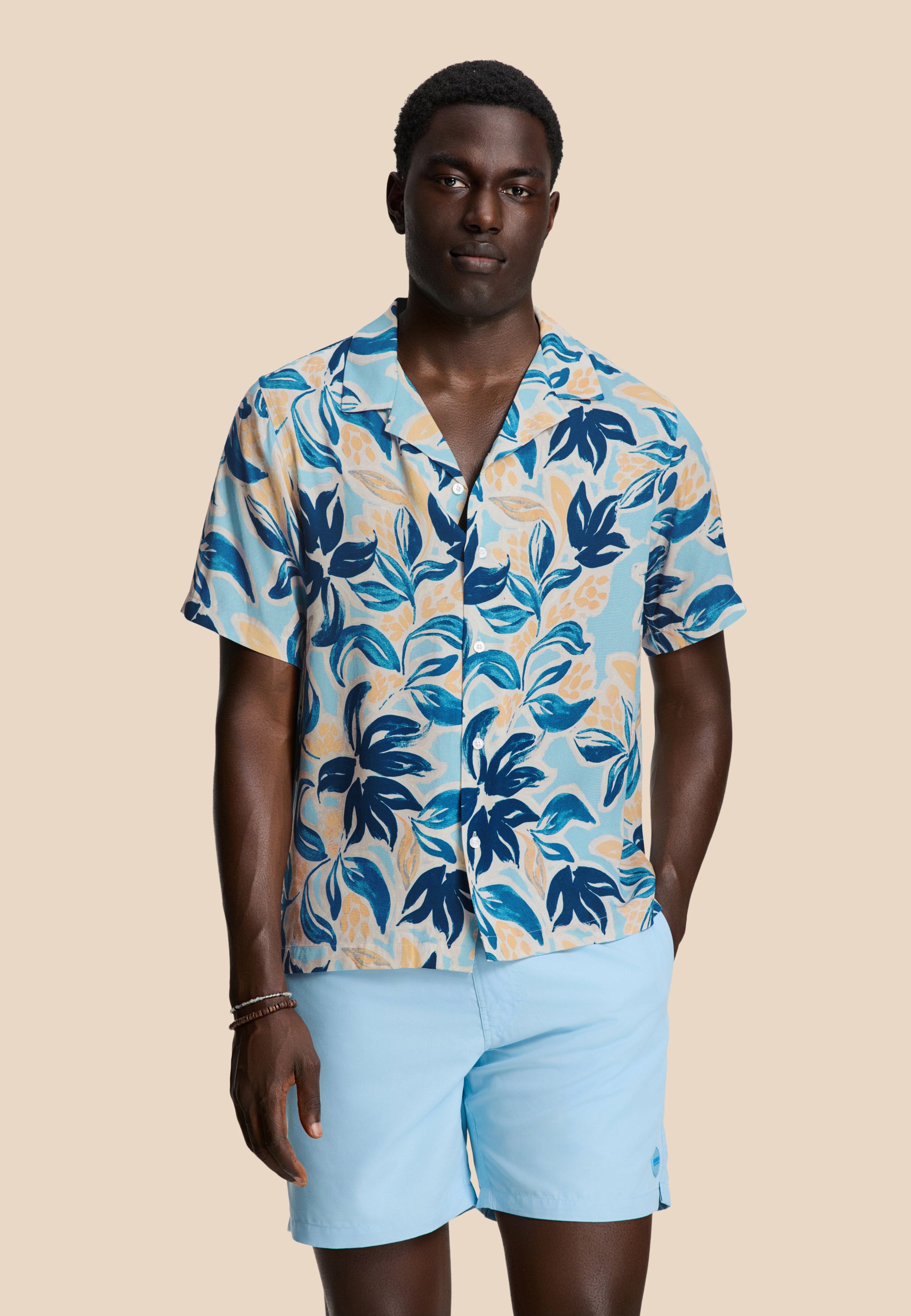 VIC short sleeve shirt floral leafs | blue sky