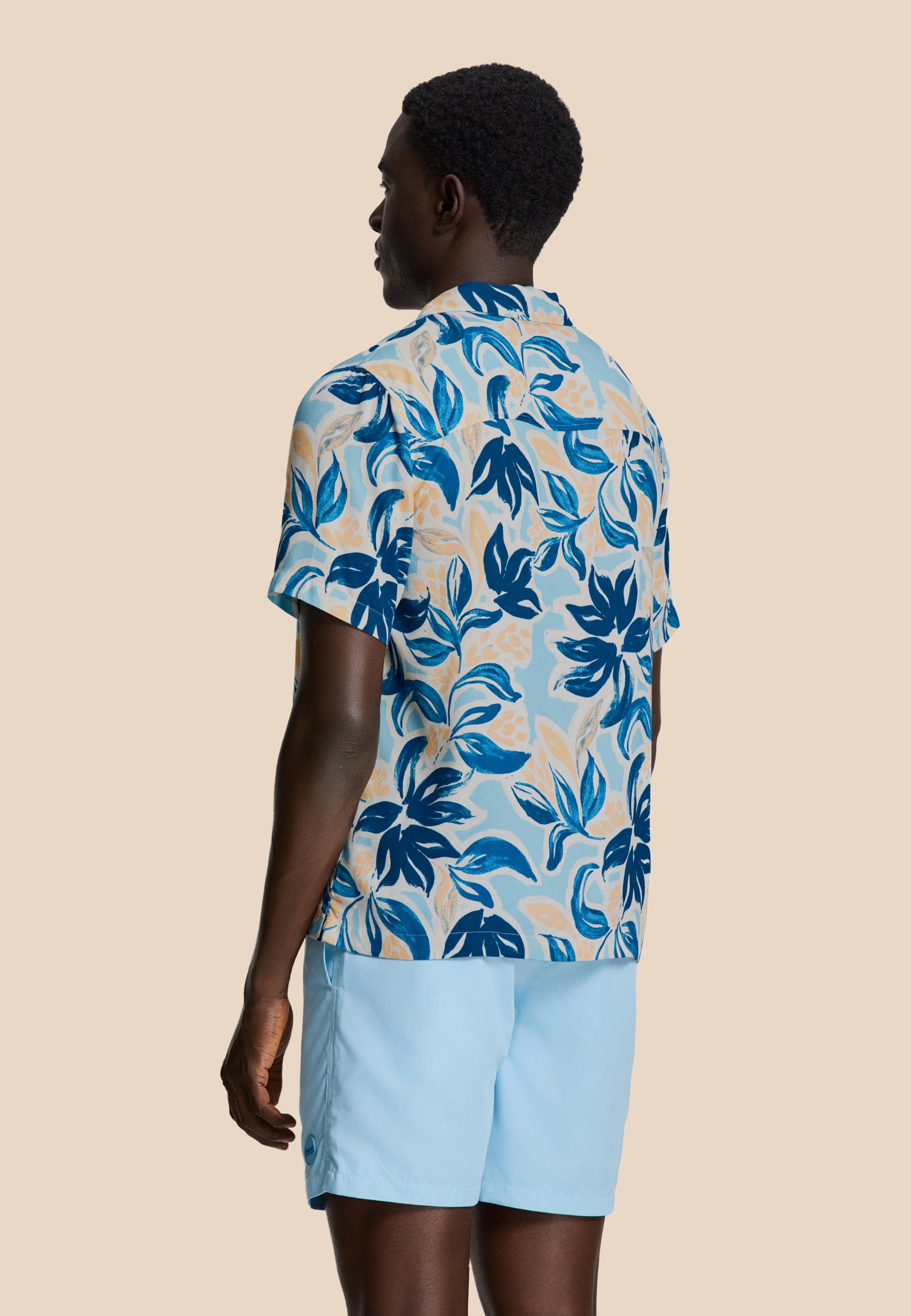 VIC short sleeve shirt floral leafs | blue sky