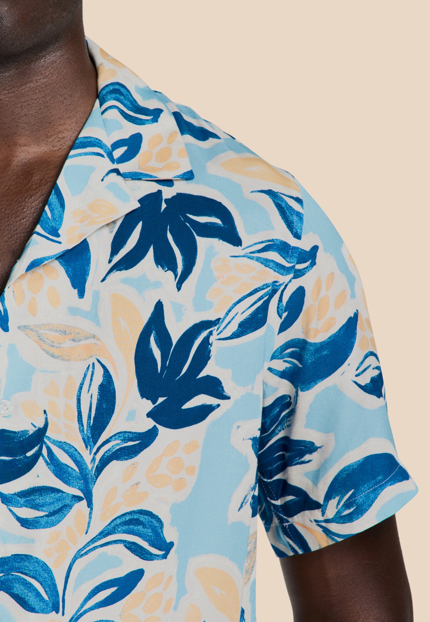 VIC short sleeve shirt floral leafs | blue sky