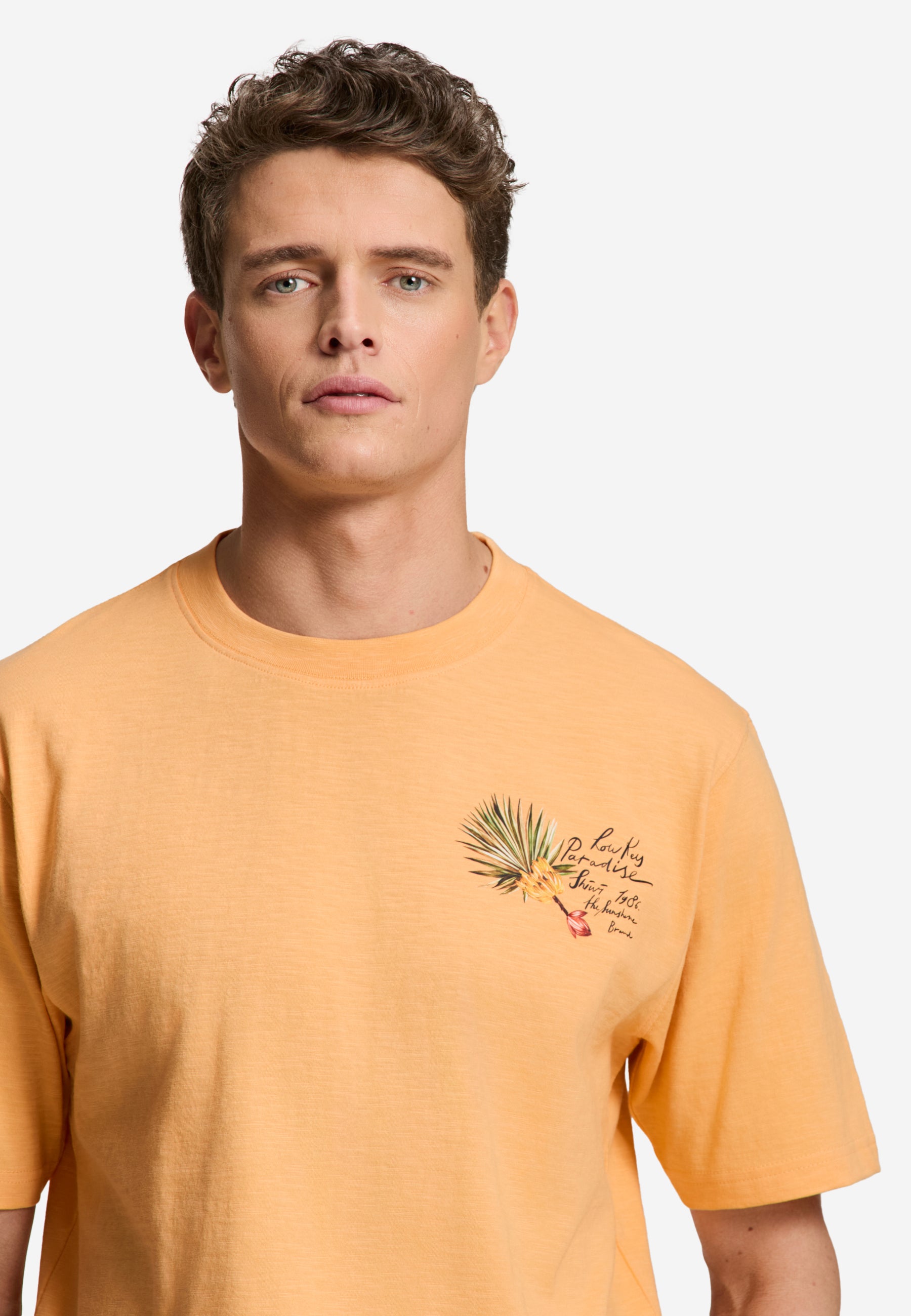 FINN relaxed fit banana breeze t-shirt | orange glow