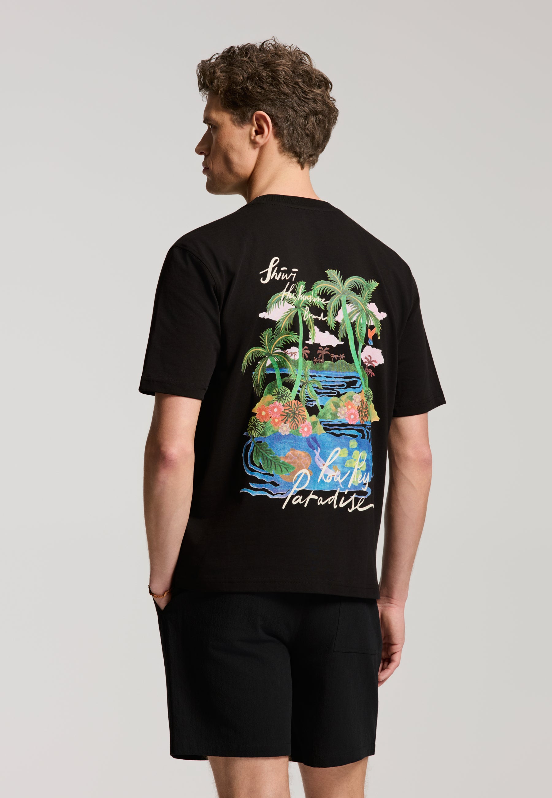 FINN relaxed fit low key paradise t-shirt | black - Shiwi
