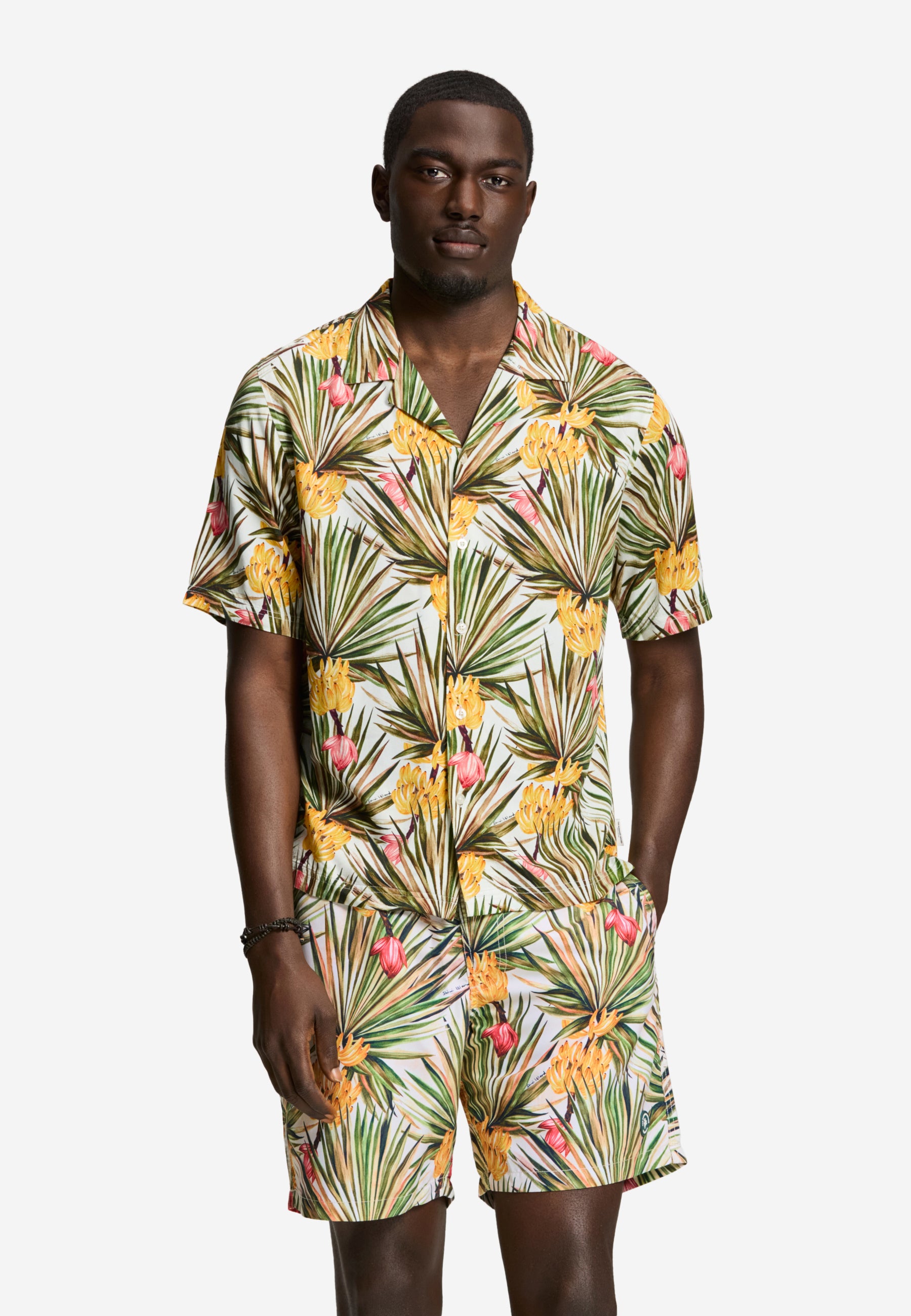 VIC banana breeze short sleeve shirt | green