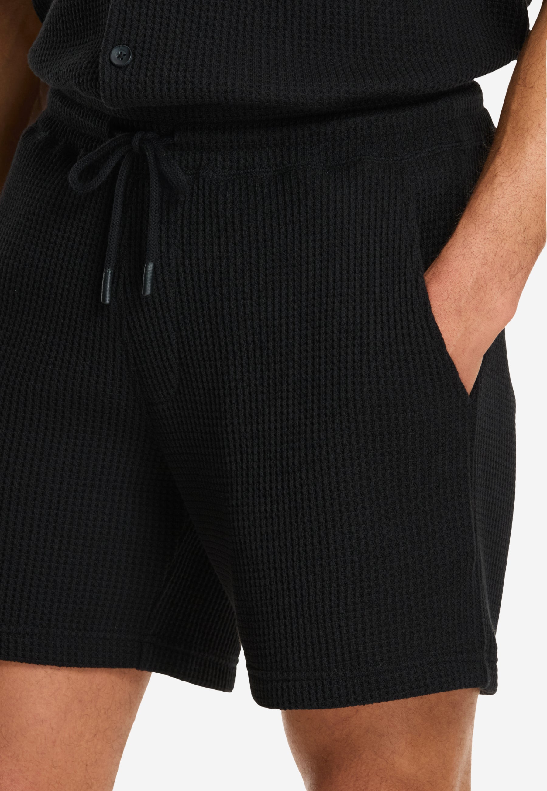 OSCAR waffle structure shorts | black - Shiwi