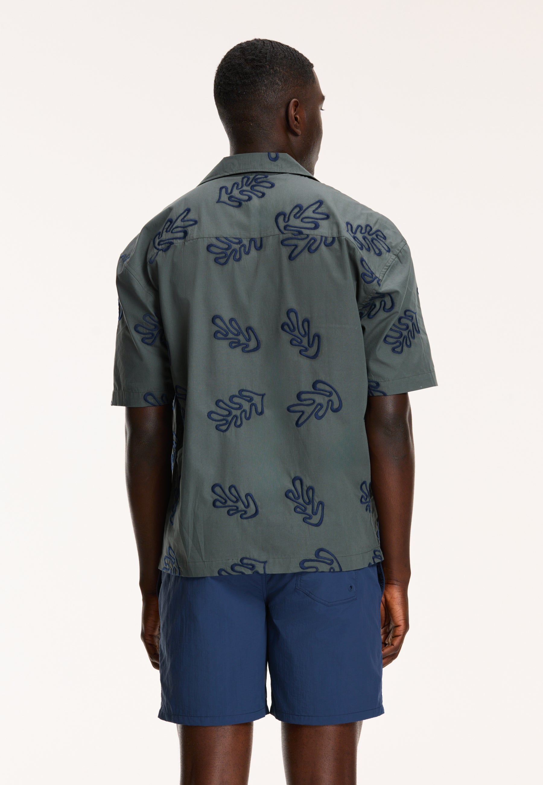 Men Shortsleeve reef embroidery