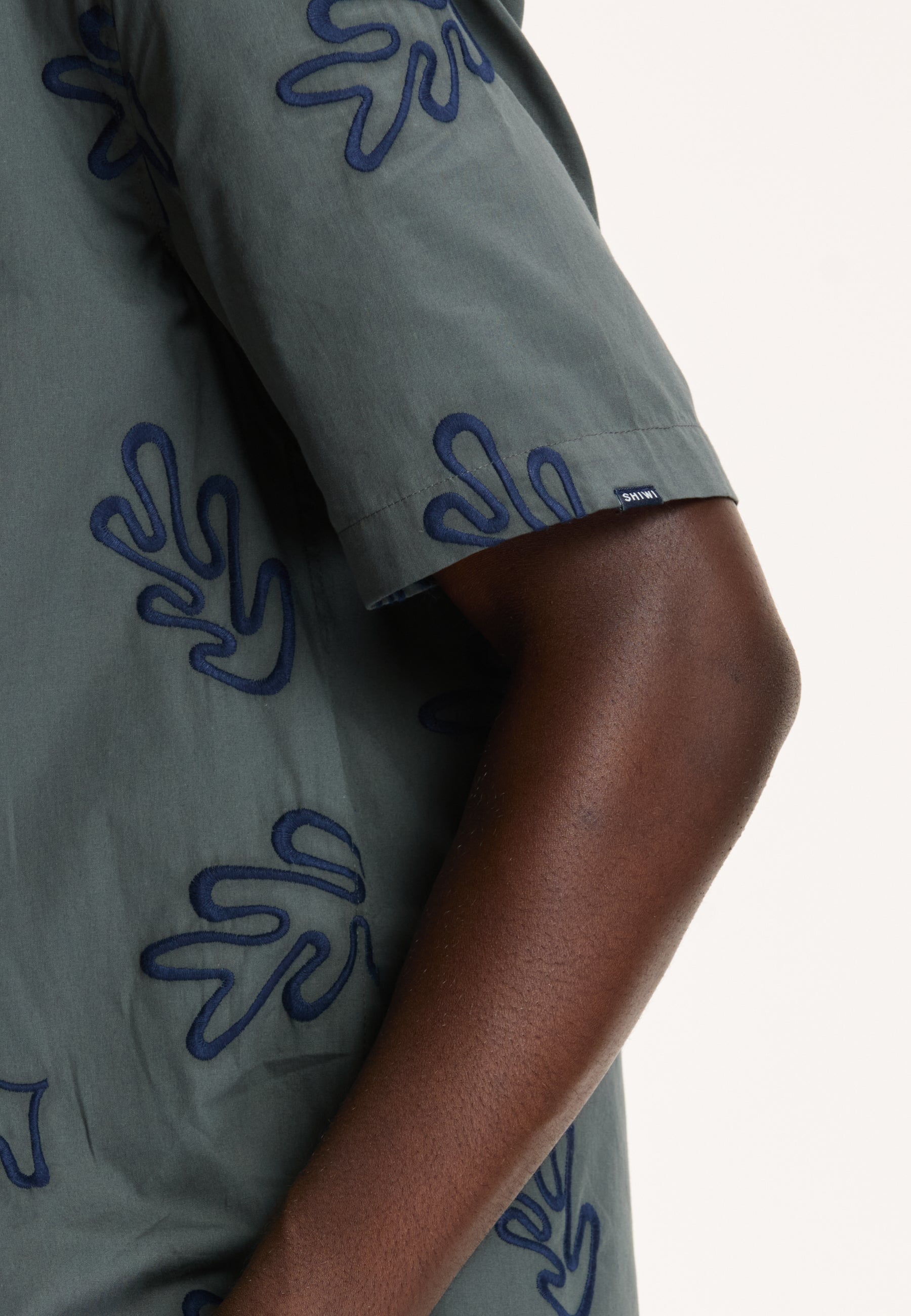 Men Shortsleeve reef embroidery