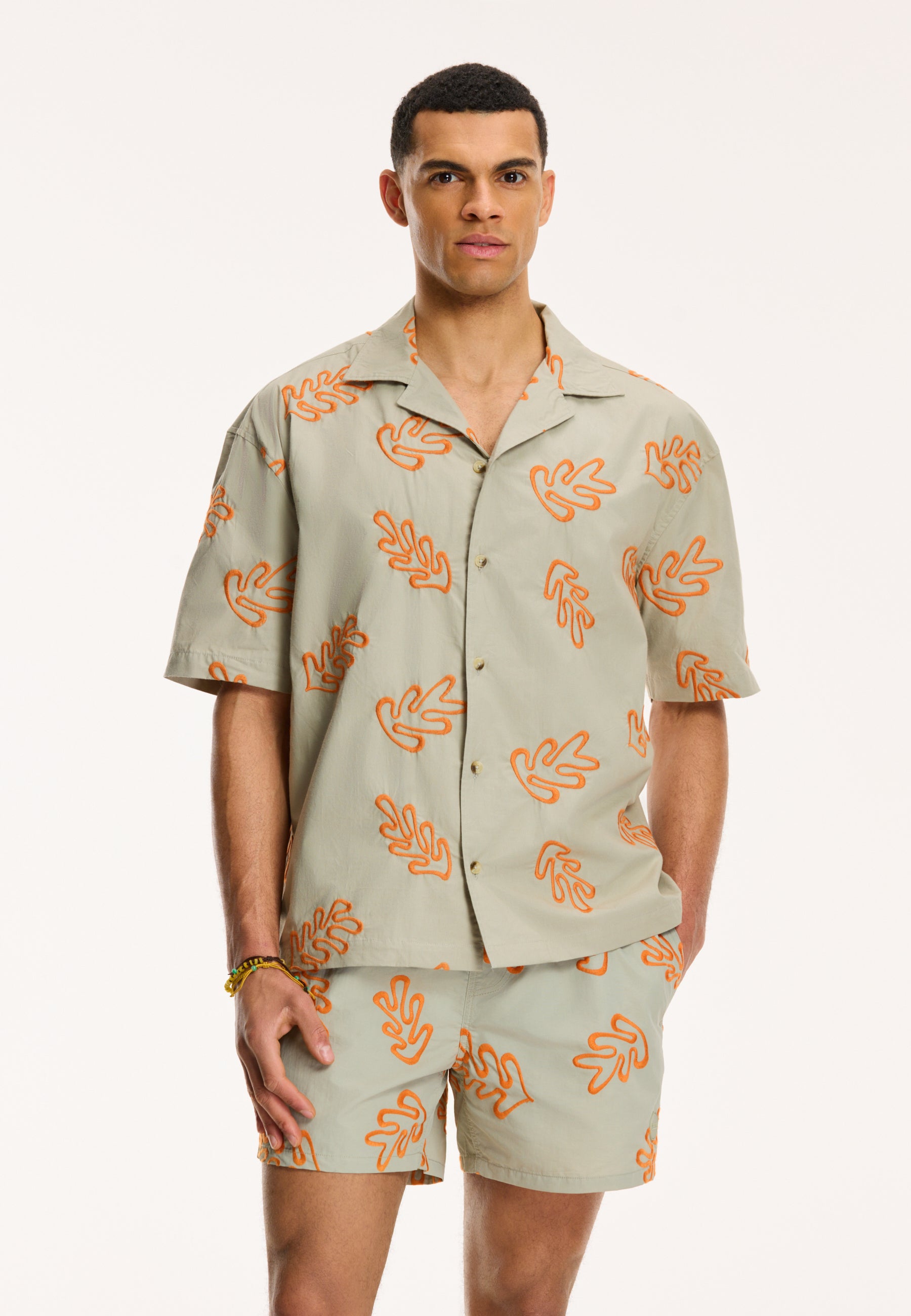 Men Shortsleeve reef embroidery