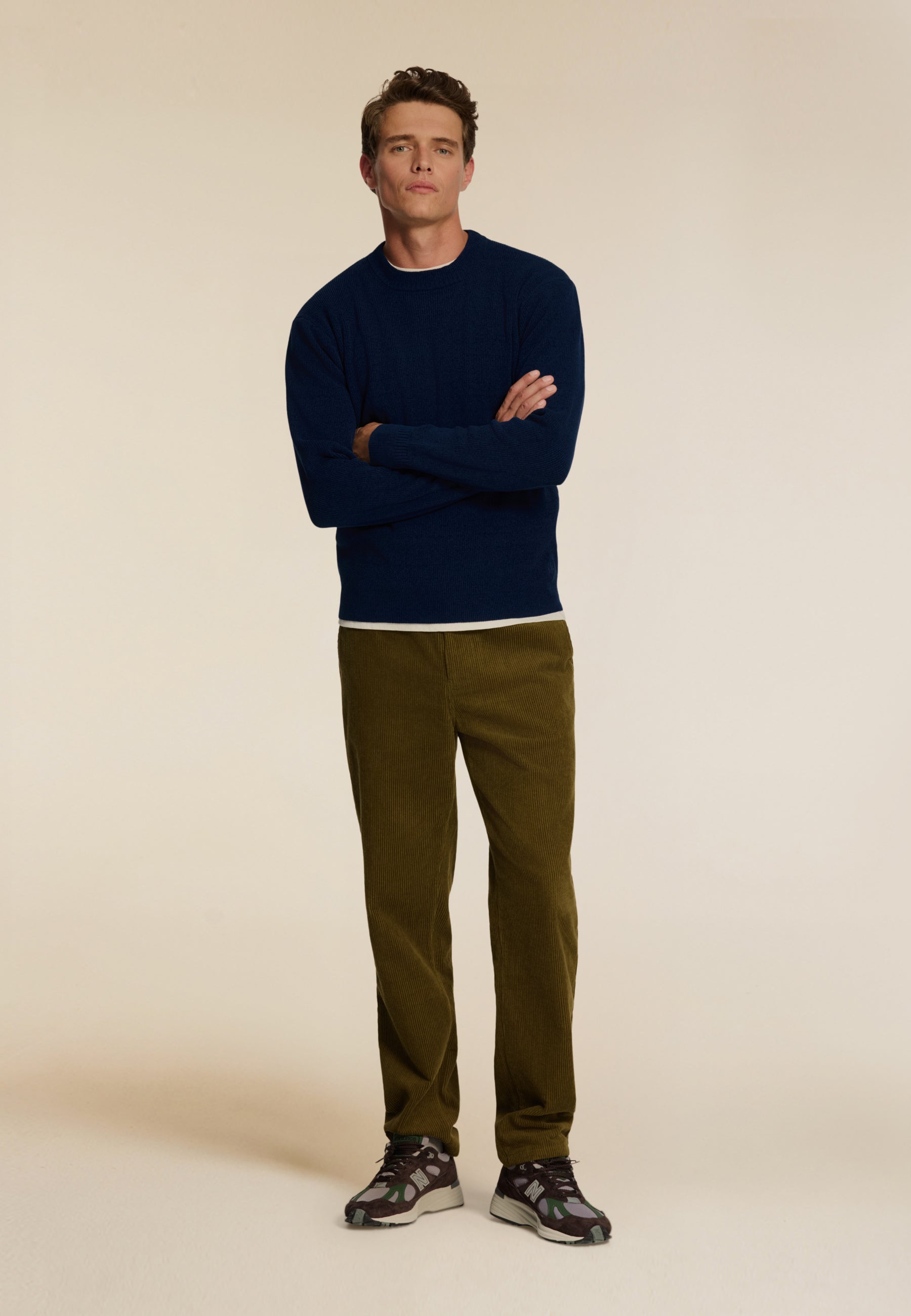 ALAN corduroy straight fit trousers | green olive