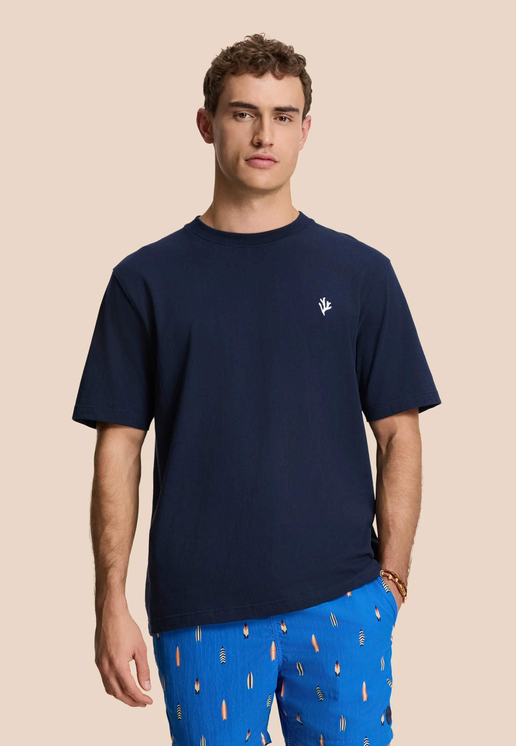 FINN relaxed t-shirt coral logo | dark navy