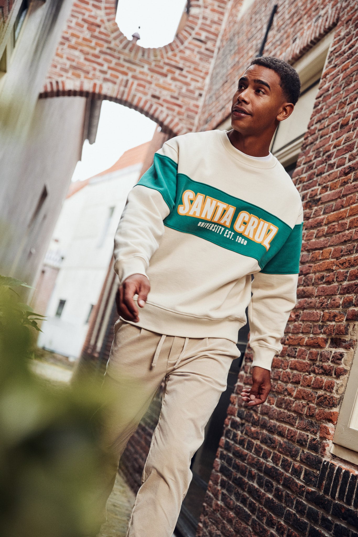 Men Oversized Santa Cruz sweater