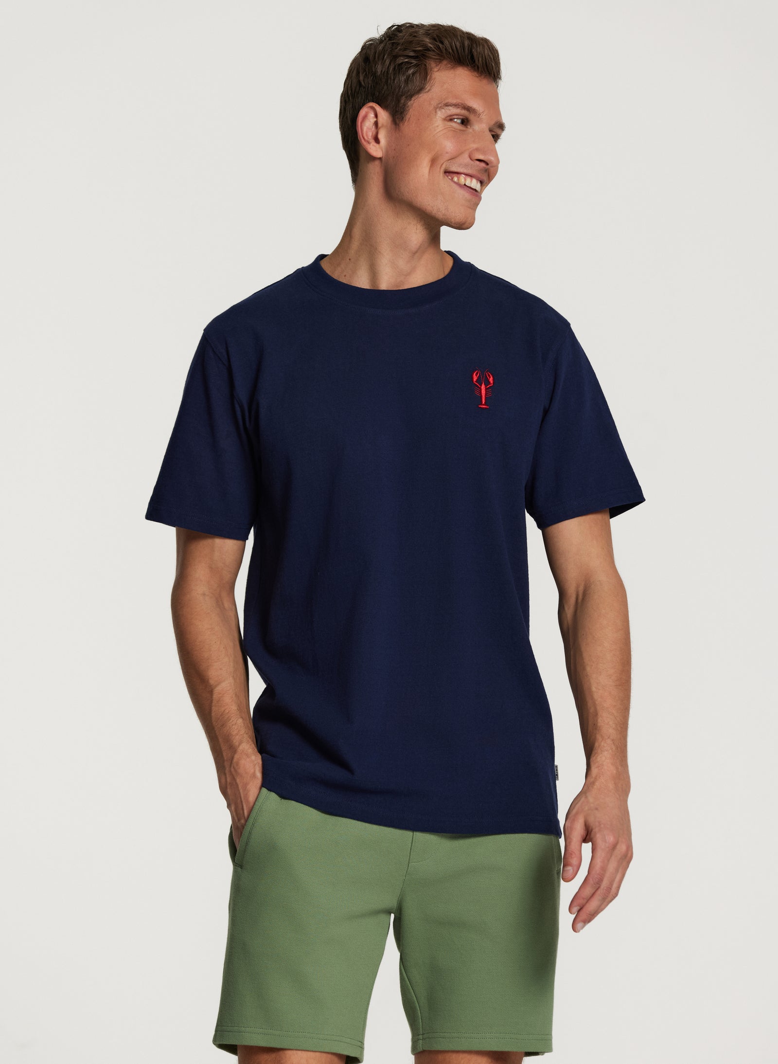 men tee lobster beach